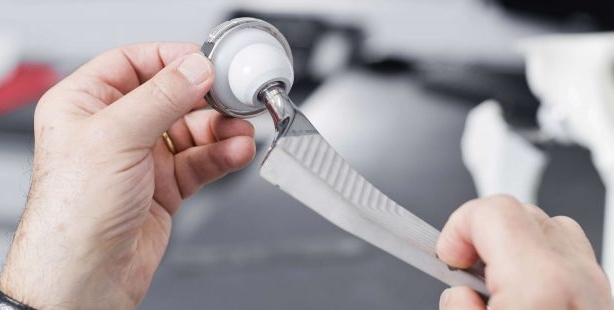 Anterior Minimally Invasive Surgery (AMIS) hip replacement surgery